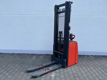 Stacker pedestre 2023  Linde L16 (2)
