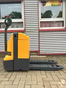 Electric Pallet Trucks 1999  Jungheinrich EJE20 (2)