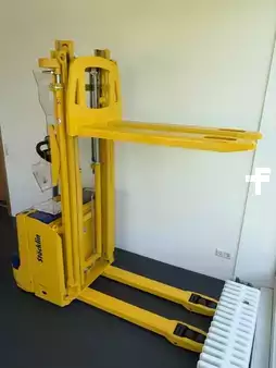 Stacker pedestre 2023  Stöcklin EDI14 B30 (4)