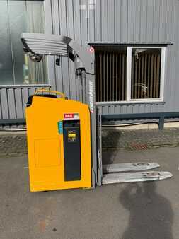 Fahrerstandstapler  Jungheinrich ESC214z 430DZ (3)