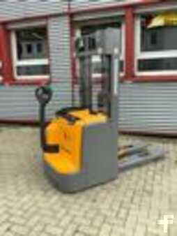 Hochhubwagen-Jungheinrich-EJC214 430DZ