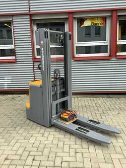 Stoccatori 2019  [div] EJC214 430DZ (2)