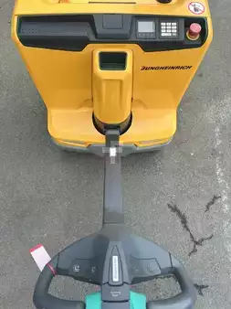 Nízkozdvižný vozík 2019  Jungheinrich EJE120 Waage Gabeln 1800 mm (4)