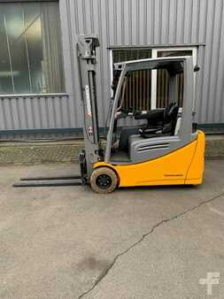 Elektro 3 Rad 2018  Jungheinrich EFG220i 550DZ (2)