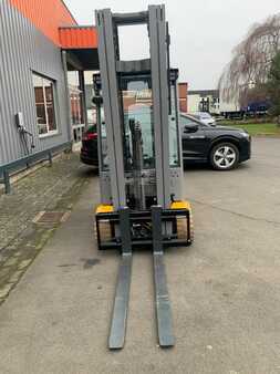 Elektro 3 Rad 2018  Jungheinrich EFG220i 550DZ (3)
