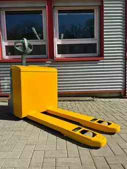 Nízkozdvižný vozík 2017  Jungheinrich EJE120 (3)