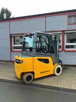Elektromos 4 kerekű 2018  Jungheinrich EFGS30s 310ZZ (2)