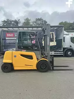 Electric - 4 wheels 2020  Jungheinrich EFGS50s (2)