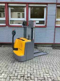 Pinontavaunu 2020  Jungheinrich EJC112z 250zz Li-Ion (2)