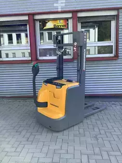 Hochhubwagen 2020  Jungheinrich EJC214 290ZT (1)