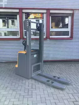 Hochhubwagen 2020  Jungheinrich EJC214 290ZT (2)