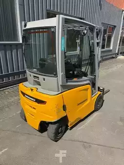 Sähkö - 4 pyör 2023  Jungheinrich EFG316k 300ZT (3)