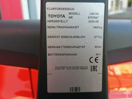 Transpallet elettrico 2020  Toyota LWI160 (7)