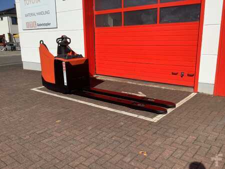 Wózki niskiego podnoszenia 2020  BT LPE250 (4)