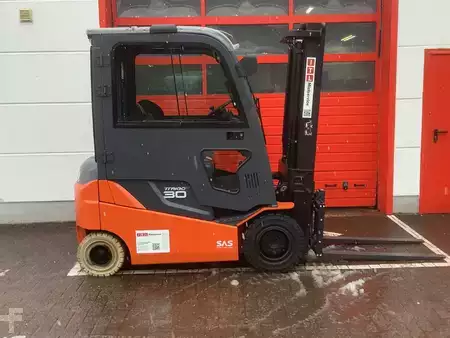 Elektro 4 Rad 2018 Toyota 8FBMKT30 (2)