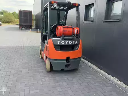Treibgasstapler  Toyota 02-8FGF18 (7)