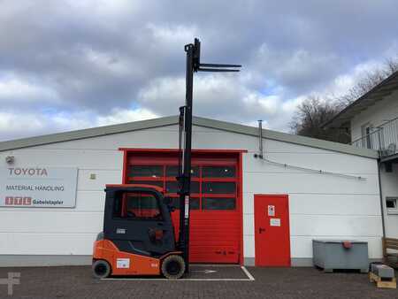 Sähkö - 4 pyör 2021  Toyota 8FBMT35 (3)