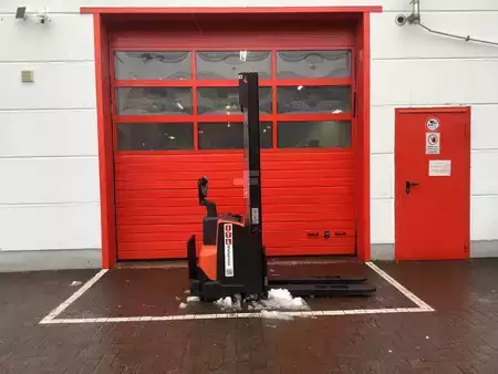 Hochhubwagen 2015 Toyota SWE120 (2)