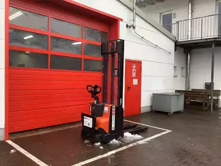 Ruční vysokozdvižný vozík 2015  Toyota SWE120 (5)