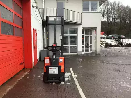 Ruční vysokozdvižný vozík 2015  Toyota SWE120 (6)