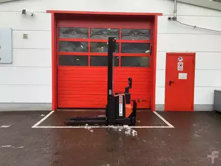 Ruční vysokozdvižný vozík 2015  Toyota SWE120 (8)