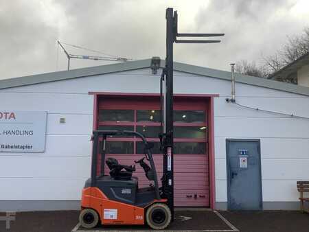 Elektro 4 Rad 2014  Toyota 8FBMKT25 (5)