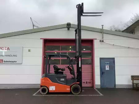 Elektro 4 Rad 2015 Toyota 8FBMT25-Export (3)