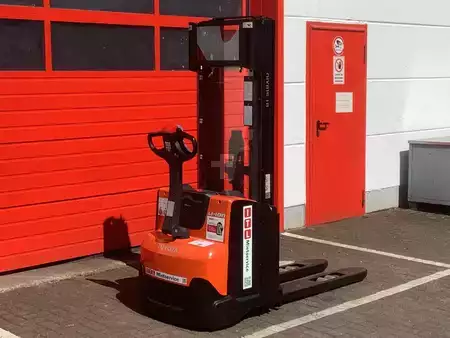 Stacker pedestre 2022  Toyota SWE120L (6)