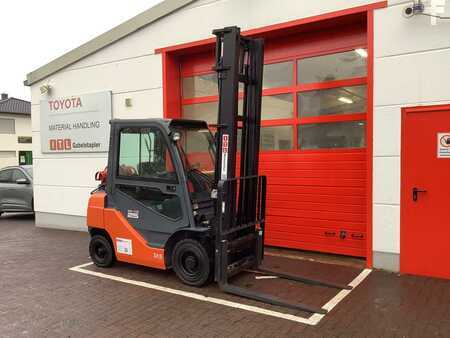 LPG Forklifts 2017  Toyota 02-8FGF25 (5) 