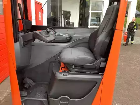 Skjutstativtruck 2017  Toyota RRE160HR (6)