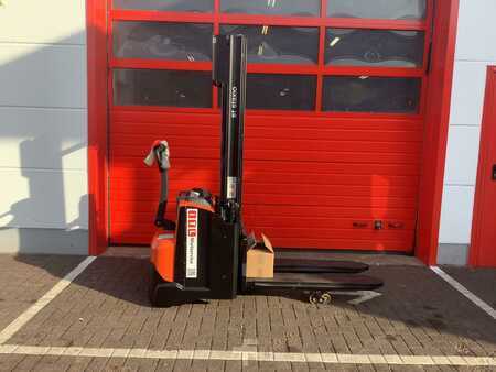 Pallet Stackers 2023  Toyota SWE120L (1)