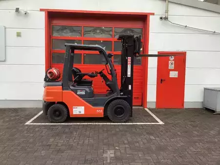 Treibgasstapler 2023 Toyota 02-8FGF25 (2)