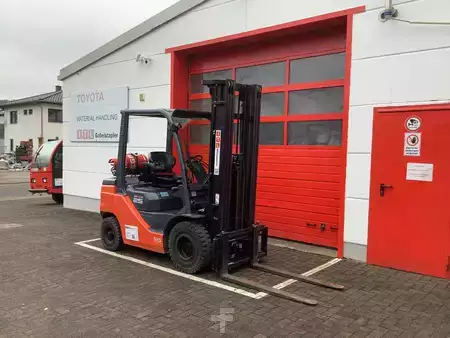 Treibgasstapler 2023 Toyota 02-8FGF25 (4)