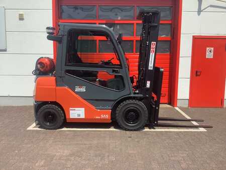 LPG Forklifts 2020  Toyota 02-8FGF25 (1) 