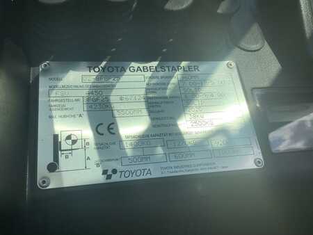 Chariot élévateur gaz 2020  Toyota 02-8FGF25 (9) 
