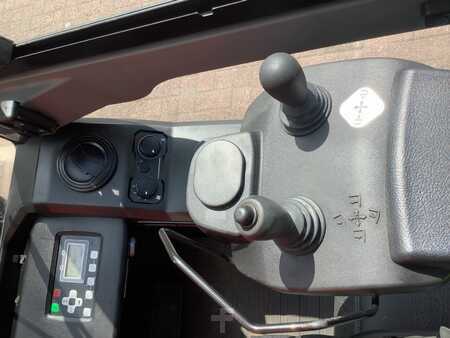 Dieseltrukki 2023  Toyota 56-8FD25F (9)