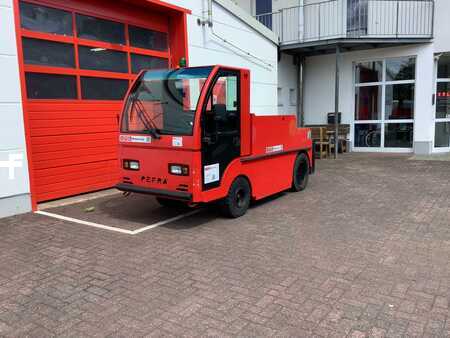 Traktor 2012  Pefra Schlepper 750L (2)