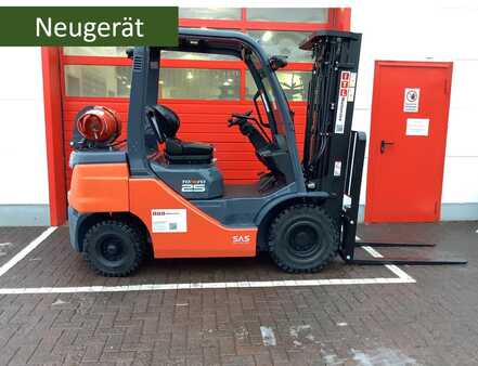 Propane Forklifts 2023  Toyota 02-8FGF25 (1)