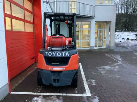 Propane Forklifts 2023  Toyota 02-8FGF25 (8) 