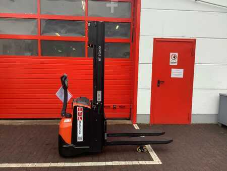 Pallet Stackers 2024  Toyota SWE120L (2) 