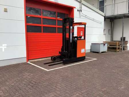 Reach Truck 2016  Toyota RRE140M (7)