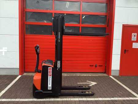 Stacker pedestre 2024  Toyota SWE120L (4)