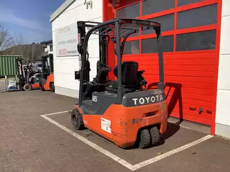 Eléctrico - 4 rodas 2017  Toyota 8FBE20T-Export (8)