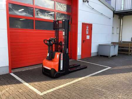 Hochhubwagen  Toyota SWE120L (5)