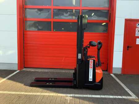 Hochhubwagen  Toyota SWE120L (8)