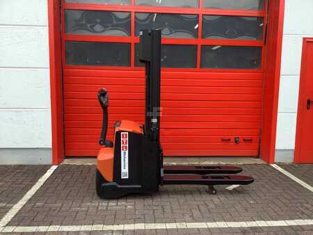 Stapelaars 2018  Toyota SWE120L (2)