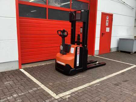 Stapelaars 2018  Toyota SWE120L (7)