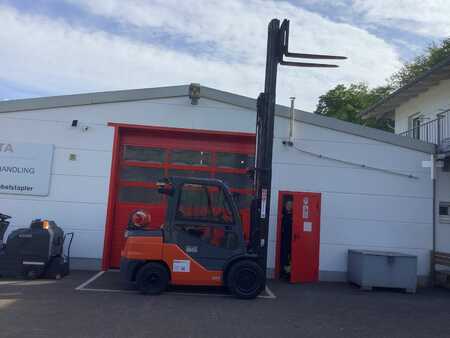 Carrelli elevatori GPL 2021  Toyota 02-8FGJF35 (3)