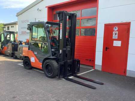 LPG VZV 2021 Toyota 02-8FGJF35 (4)