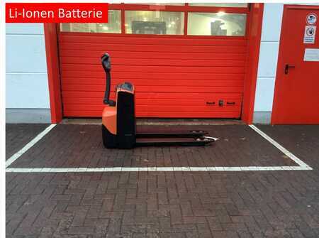 Niederhubwagen  Toyota LWE140 (1)